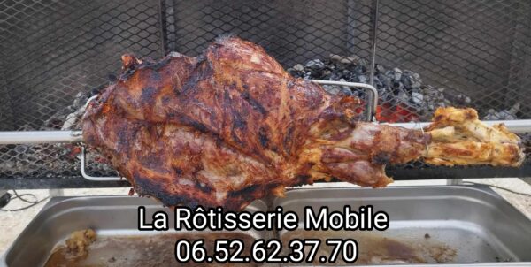 Cuisse de taureau à la broche by La Rôtisserie Mobile