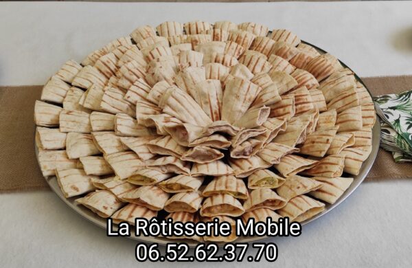 Plateau de 60 mini wraps by La Rôtisserie Mobile